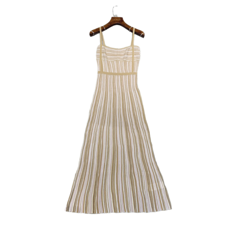 Csíkos kötött ruha spagetti vállú pántokkal, karcsú szabású, hosszú ruha (Csíkos • Spagetti vállú • Kötött anyag • Karcsú szabás • Hosszú ruha)