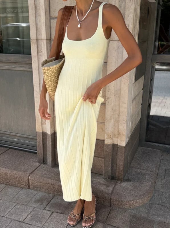 U-nyakú, ujjatlan maxi ruha, magas derekú, kötött pamut-poliészter keverék