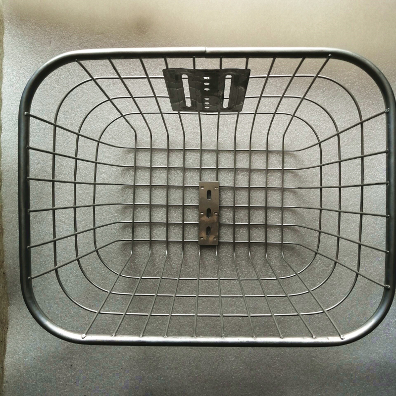 Prednji metalni koš za bicikl za standardne i električne bicikle (univerzalno prilagođavanje; čvrsta metalna konstrukcija; pogodan za nošenje predmeta i kućnih ljubimaca)