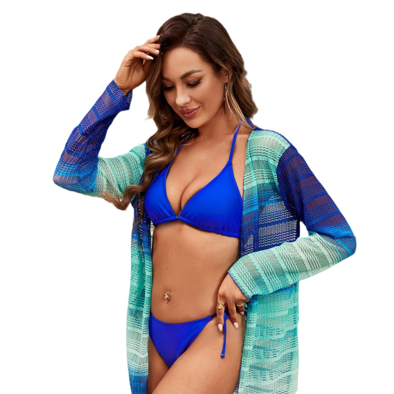Ženski bikini set od tri komada: gradientna mrežasta jakna, trokutasti gornji dio bikini, slip bikini; materijal najlon s poliester podstavom; umetci u prsima; bez metalnih potpora