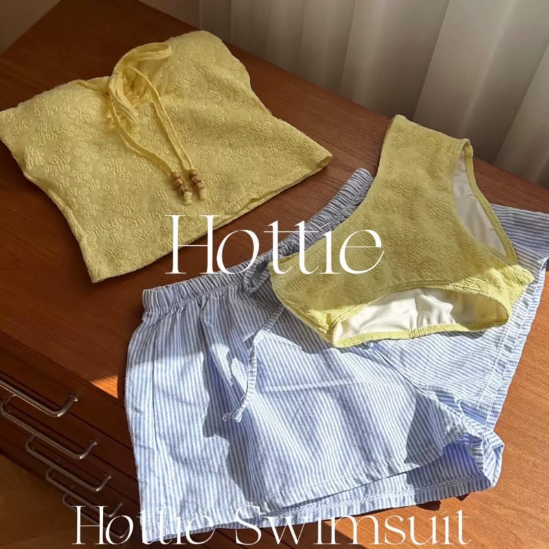 Tri dijelni bikini set s podstavljenim gornjim dijelom bez naramenica, otvorenim leđima, visoka elastičnost, izdržljiv materijal