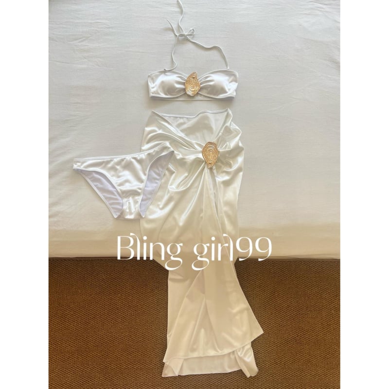 Trodijelni bikini set sa suknjom, jastučićem za grudi, najlon 71–80% tkanina, poliester podstava, brzo se suši, bez naramenica