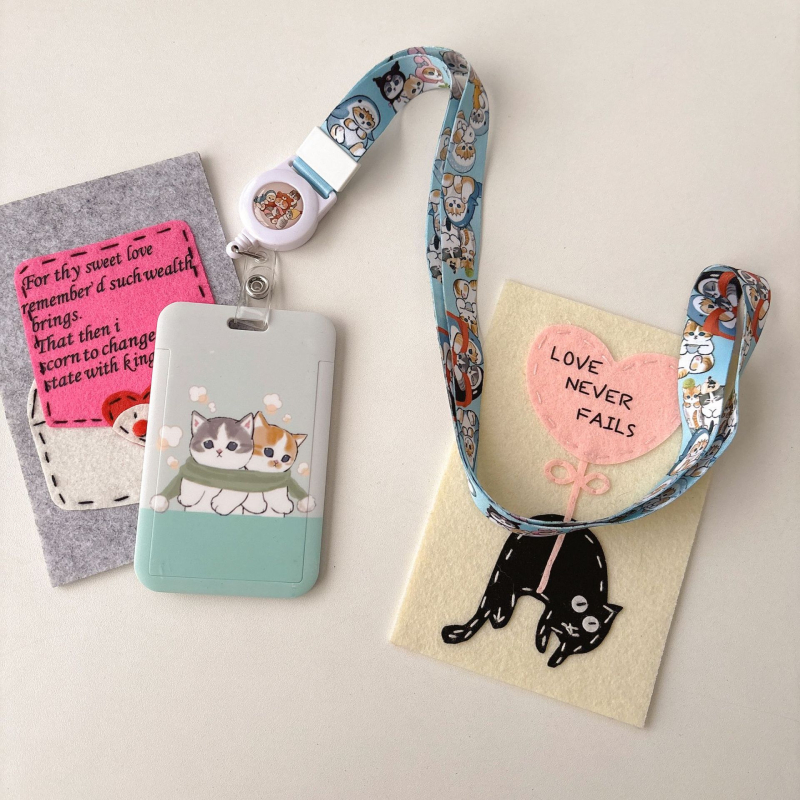 Пластмасов картодържател с карикатурен стил за идентификационни и студентски карти