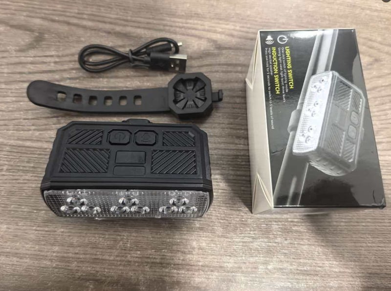 Lumină frontală pentru bicicletă, pentru plimbări nocturne, rezistentă la apă, baterie 1500 mAh, încărcare USB-C, fixare cu curea, potrivită pentru MTB și biciclete de drum