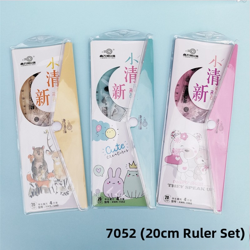 Sada štyroch priehľadných plastových pravítek s karikatúrnym dizajnom pre žiakov základných škôl