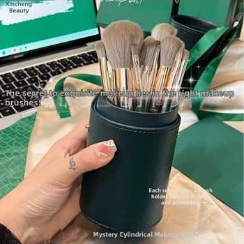 Σετ πινέλων μακιγιάζ: πινέλα ρουζ, σκιά ματιών, eyeliner και κονσίλερ, με θήκη πινέλων