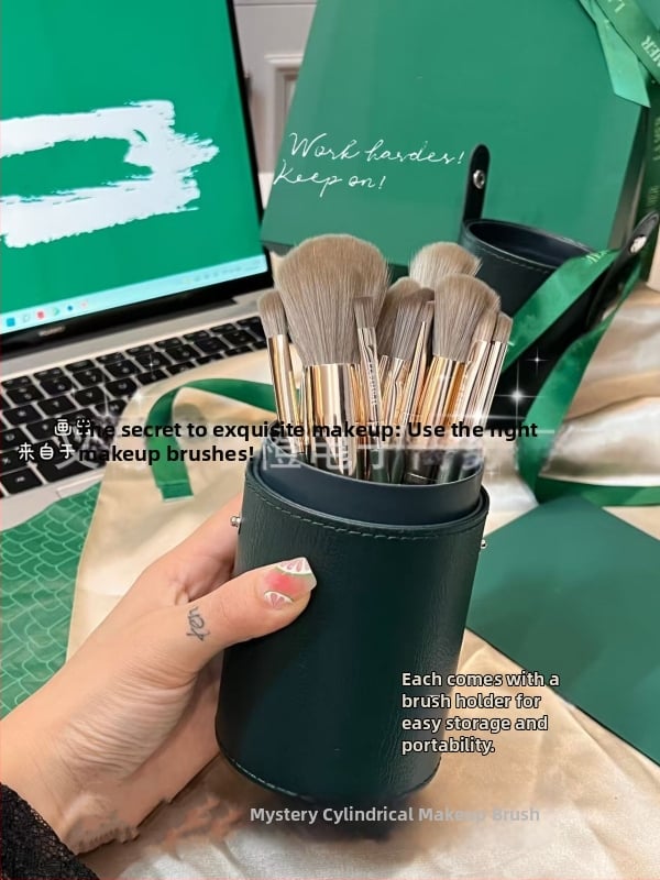 Σετ πινέλων μακιγιάζ: πινέλα ρουζ, σκιά ματιών, eyeliner και κονσίλερ, με θήκη πινέλων