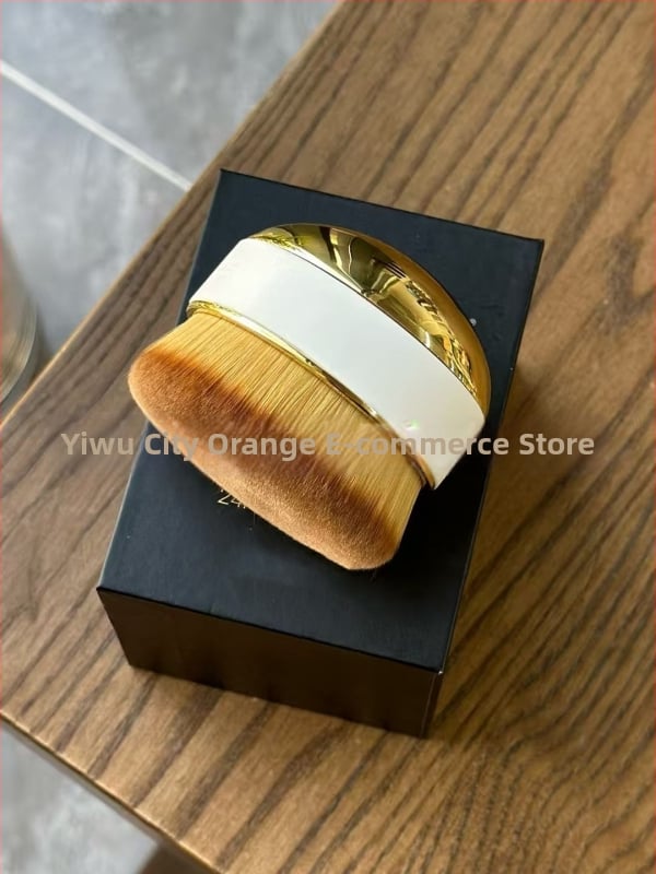 Σετ πινέλων μακιγιάζ: πινέλα ρουζ, σκιά ματιών, eyeliner και κονσίλερ, με θήκη πινέλων