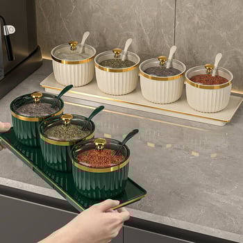 Set posuda za začine s čvrsto zatvorenim plastičnim posudama; plastični materijal; moguć tisak logotipa; prilagodba; vrhunska kvaliteta