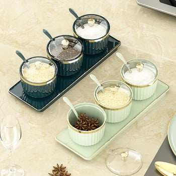 Set posuda za začine s čvrsto zatvorenim plastičnim posudama; plastični materijal; moguć tisak logotipa; prilagodba; vrhunska kvaliteta