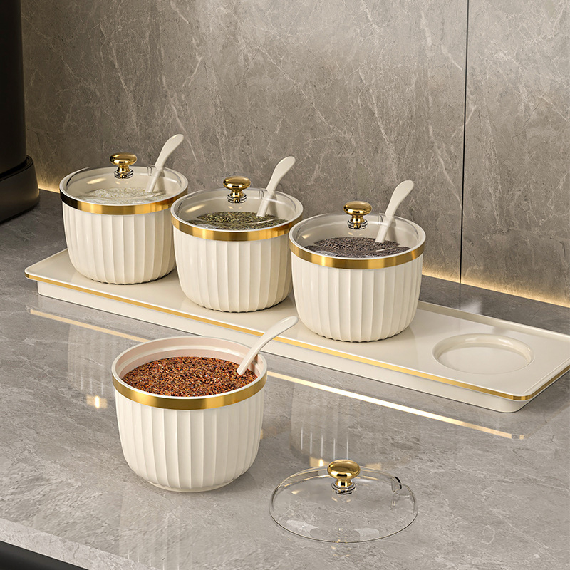 Set posuda za začine s čvrsto zatvorenim plastičnim posudama; plastični materijal; moguć tisak logotipa; prilagodba; vrhunska kvaliteta