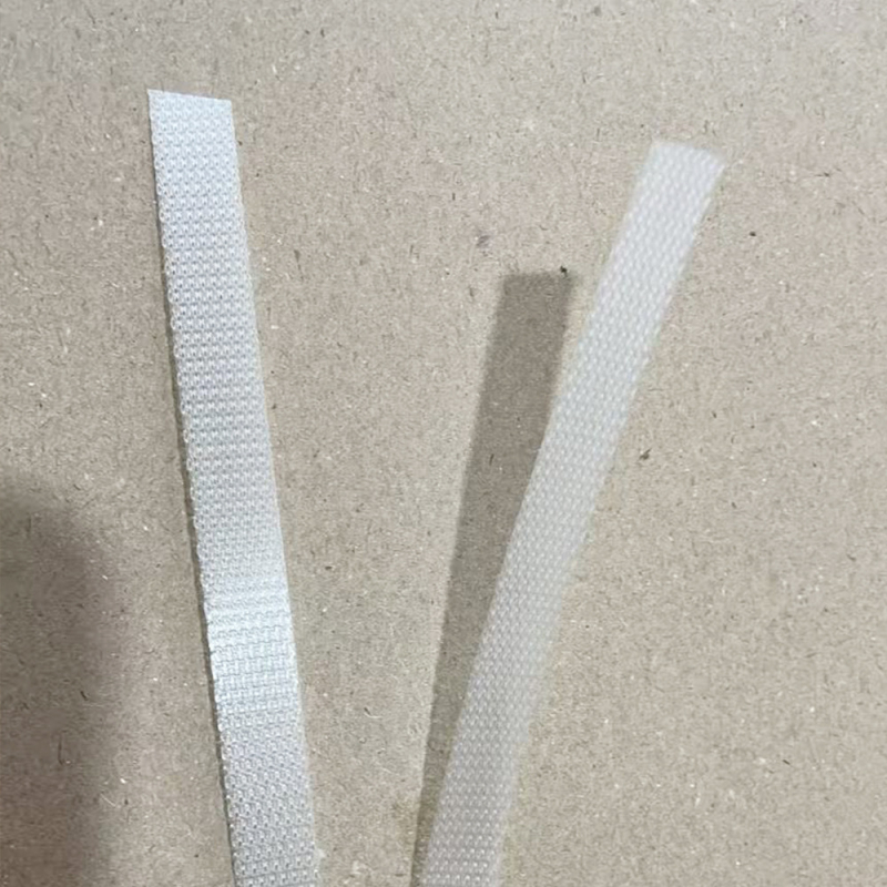 Yue Chen bandă de ambalat transparentă, grosime 0,7 mm, rezistență la tracțiune 100 N, greutate 8 kg