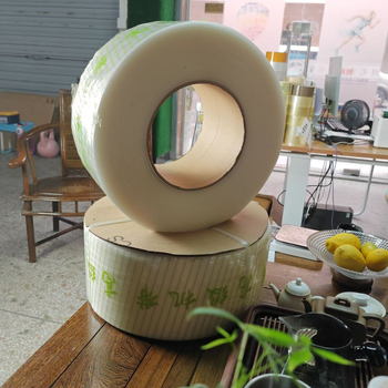 Role de bandă PP pentru ambalare, industrială, 350 kg rezistență la tracțiune, diametru exterior 400 mm, diametru interior 100 mm, greutate 10 kg