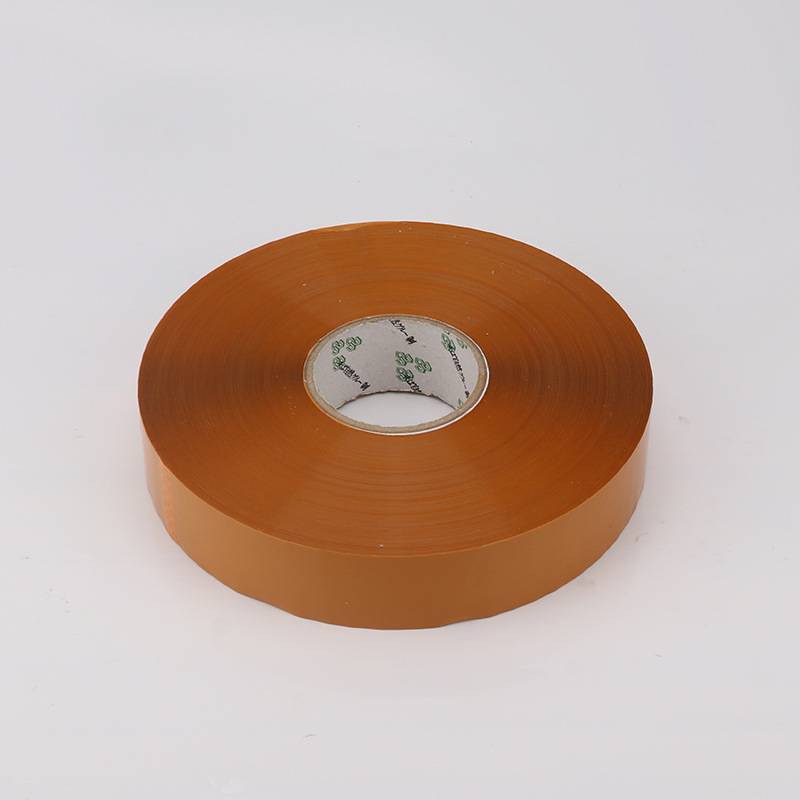 Gépzáró tömítőszalag - BOPP alap, 52 μm vastagság, 1000 m hossz, víz-gél ragasztó, működési tartomány 0–80 °C