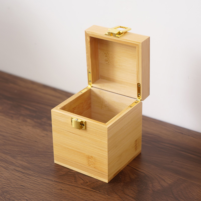 Drevená skladovacia skrinka z prírodného dreva s gravírovaním, výstelka k dispozícii, model Key box