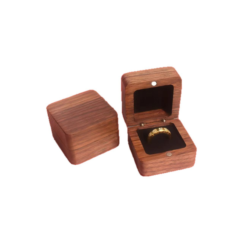 Prsteňová šperkovnica z viacerých druhov dreva s gravírom, model 21, prispôsobiteľná (Black Walnut, Red Rosewood, Sapele, Red Oak, White Oak)
