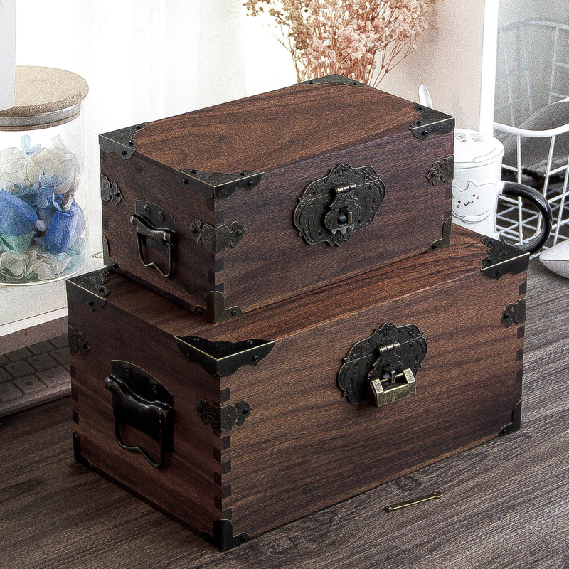 Zamykateľná orechová drevená krabička, vyrezávaná, model qx6652, značka Qixin