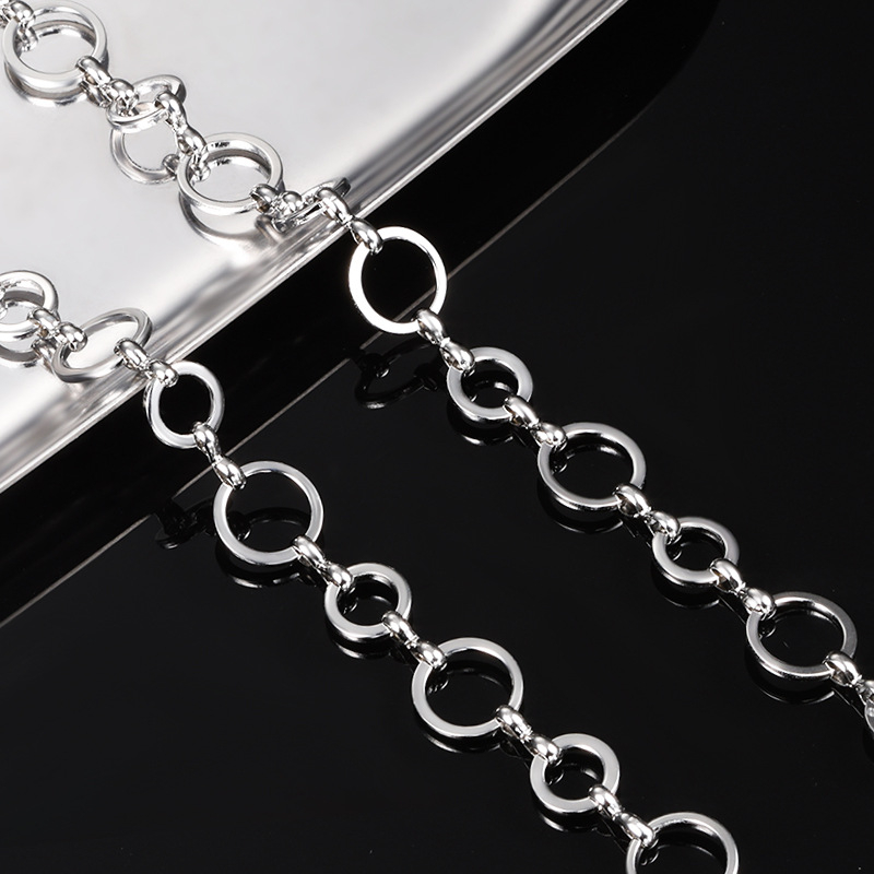 Nerezový oceľový reťaz pre náhrdelník a náramok — elektroplating povrchová úprava a personalizácia hotových výrobkov