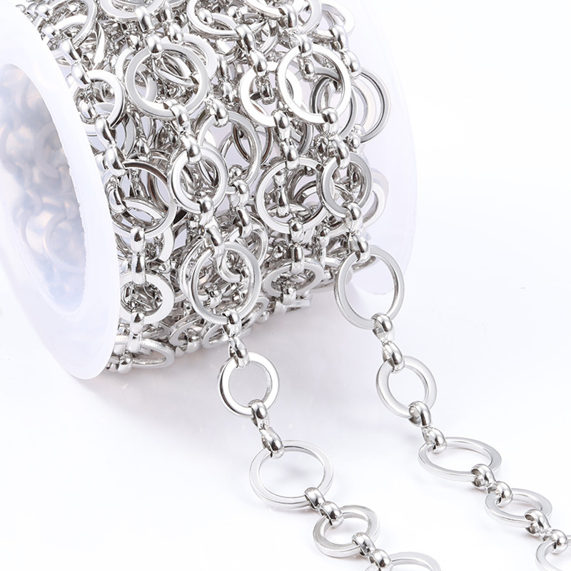 Nerezový oceľový reťaz pre náhrdelník a náramok — elektroplating povrchová úprava a personalizácia hotových výrobkov