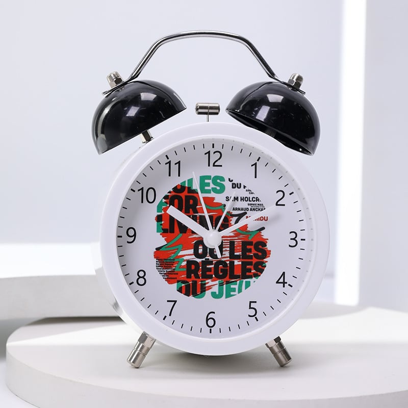 Будилник за бюро с карикатурен дизайн – батерийно захранване, едностранен, аналогово и дигитално показване, светещ звънец, плавно движение на секундата