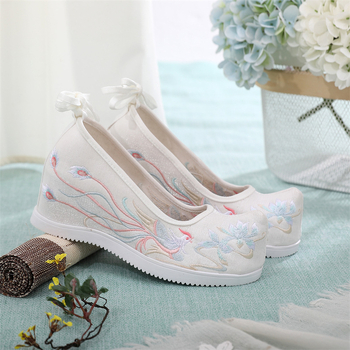 Ženske Hanfu cipele s skrivenim povećanjem visine, izvezeni, klinasti potpetica, oštri vrh, slip-on