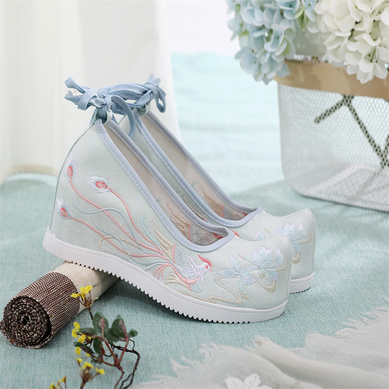 Ženske Hanfu cipele s skrivenim povećanjem visine, izvezeni, klinasti potpetica, oštri vrh, slip-on