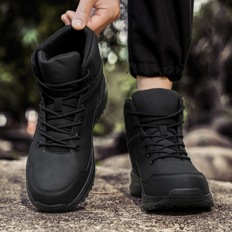 Vojne čizme, prednje vezivanje, srednje visoki gornji dio, gornji materijal: sintetika koža, protuklizna gumena potplata, EVA srednja uložak