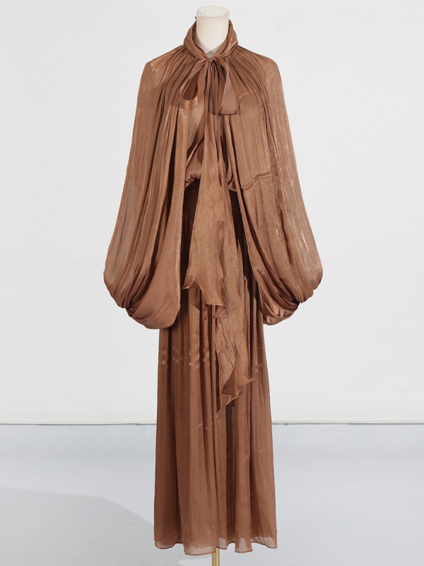 Rochie lungă cu mâneci tip bat, decolteu rotund, talie înaltă, croială A-line, fermoar