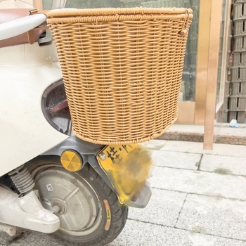 Mesterséges rattan fonott kosár első- és hátsó kerékpárkosárhoz/elektromos járműhöz, univerzális tárolókosár, egyszerű stílus, 30 darabos csomag