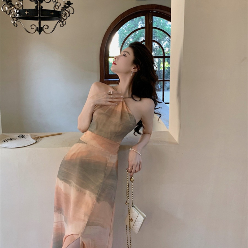 Rochie din șifon fără mâneci, gât halter, slit, lungime midi, talie înaltă, croială A-line, poliester, imprimeu multicolor