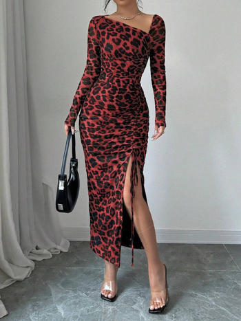 Haljina s leopard printom – uski kroj, dugi rukavi, duga suknja, tkanina poliester-spandeks