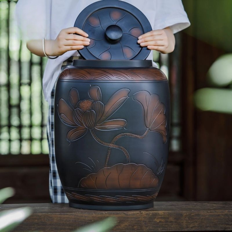 Keramična posuda za skladištenje riže s poklopcem, otporna na vlagu i insekte; kapacitet 4–5 L; novi kineski stil