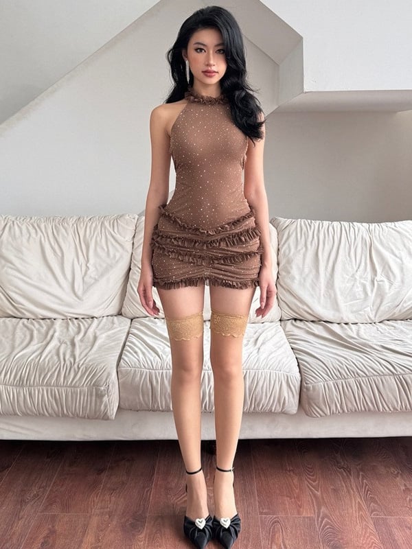 Rochie halter cu spate decupat, fără mâneci, croială strânsă, talie înaltă, poliester extensibil cu spandex