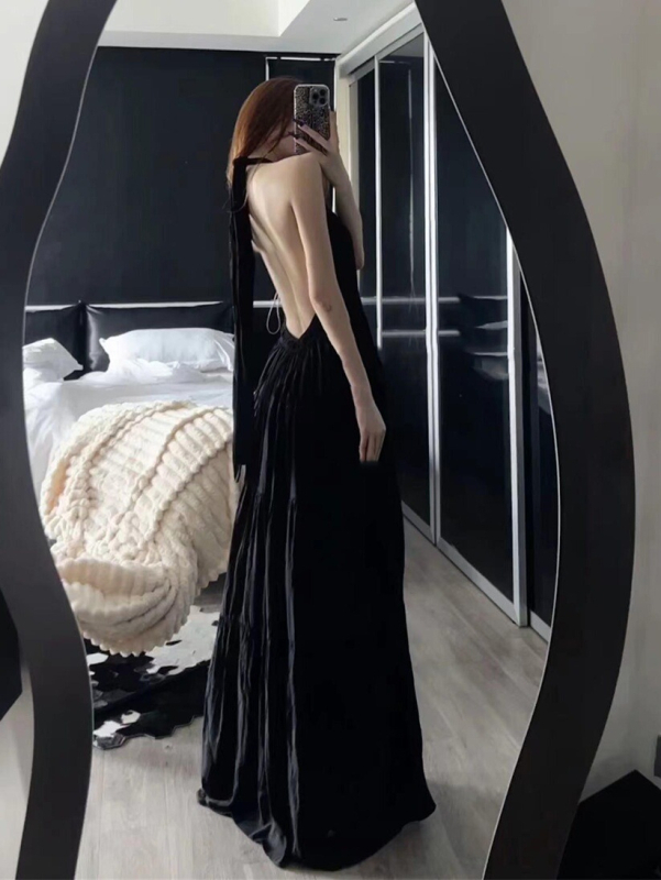 Rochie cu decolteu în V, bretele sling, fără mâneci, lungime midi, țesătură PVC solidă