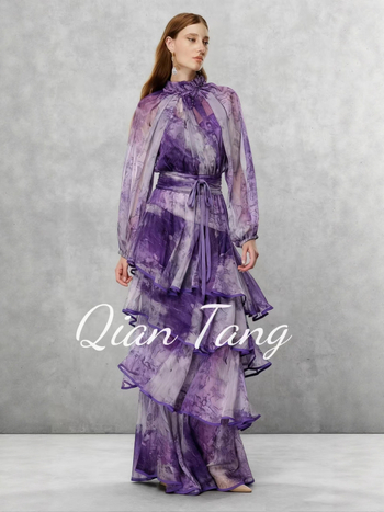 Rochie boemă cu imprimeu tie-dye, lungă, cu croială asimetrică, guler rotund, mâneci lungi, poliester stretch