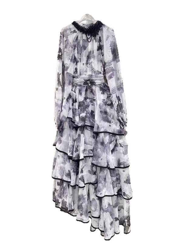 Rochie boemă cu imprimeu tie-dye, lungă, cu croială asimetrică, guler rotund, mâneci lungi, poliester stretch