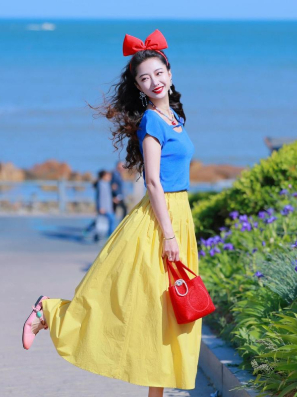 Két részes nyári ruhaszett: kötött felső kerek nyakkal és rövid ujjakkal + hosszú A-vonalú szoknya, pamut-poliészter keverék, nyár 2025, laza japán-koreai stílus