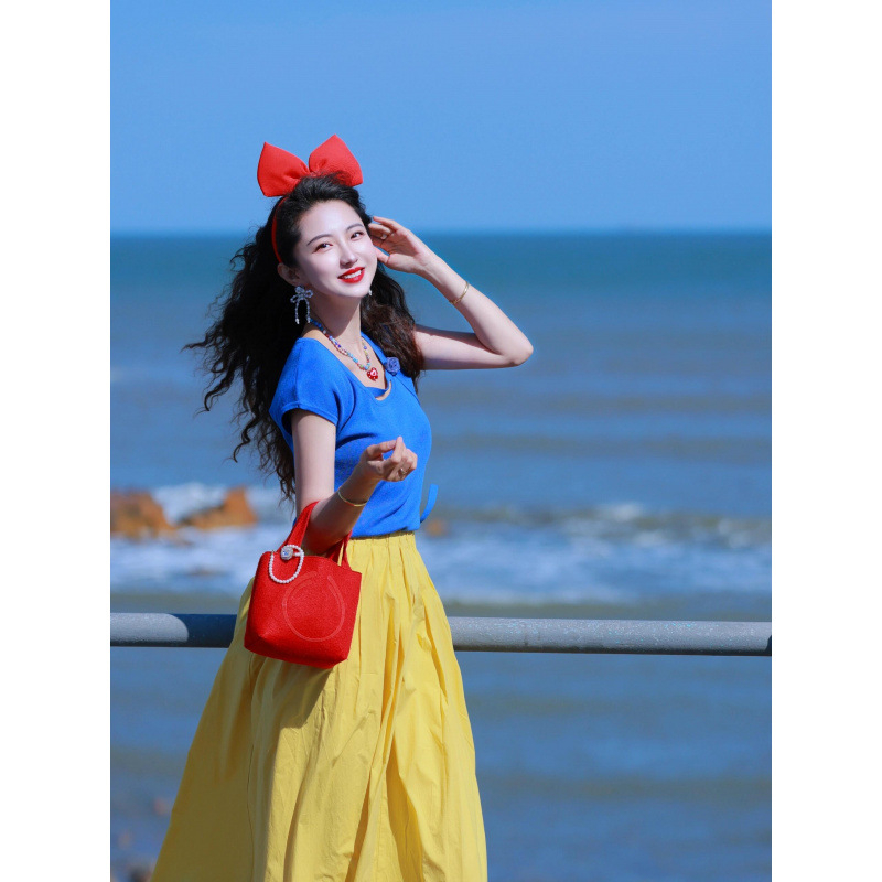 Két részes nyári ruhaszett: kötött felső kerek nyakkal és rövid ujjakkal + hosszú A-vonalú szoknya, pamut-poliészter keverék, nyár 2025, laza japán-koreai stílus