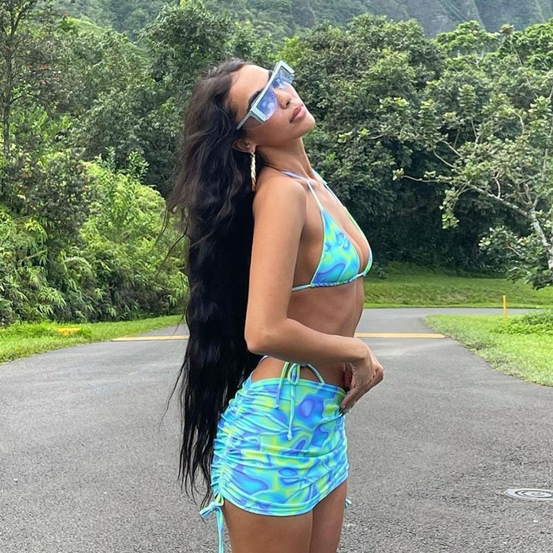 Női bikini szett szoknyával, ujjatlan, háromszög bikini stílus, 90% poliészter, mellkas párnázat nélkül