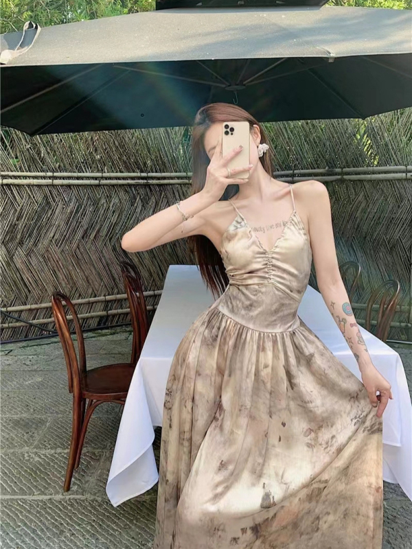 Rochie de plajă cu decolteu halter, siluetă A-line, fără mâneci, lungime midi, material poliester solid