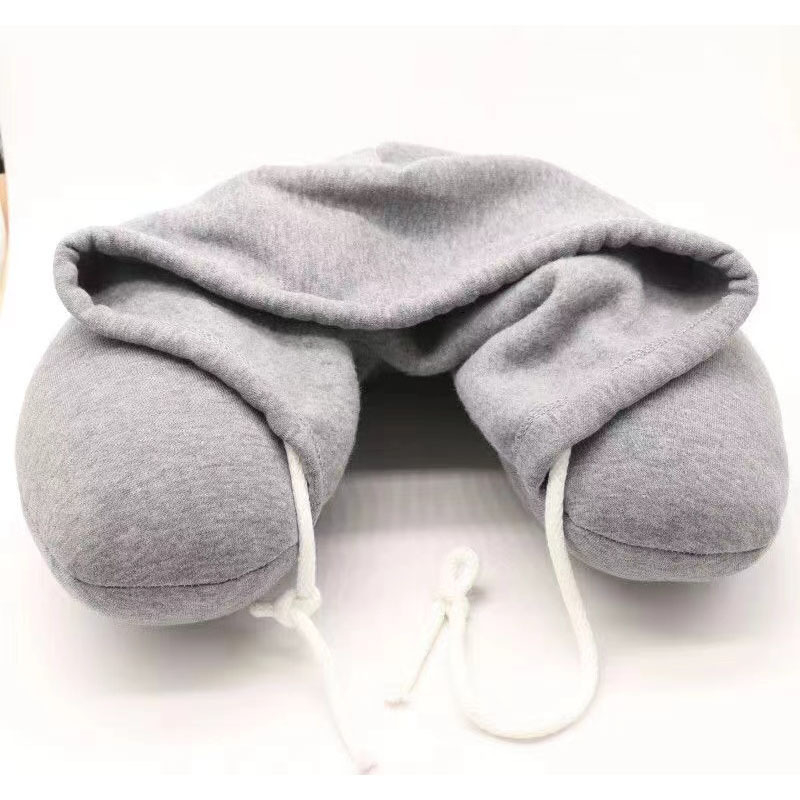 Pernă de gât cu glugă, în formă de U, cu umplutură din granule de spumă, pentru adulți – suport cervical de călătorie; material de bază: poliester; material exterior: nailon