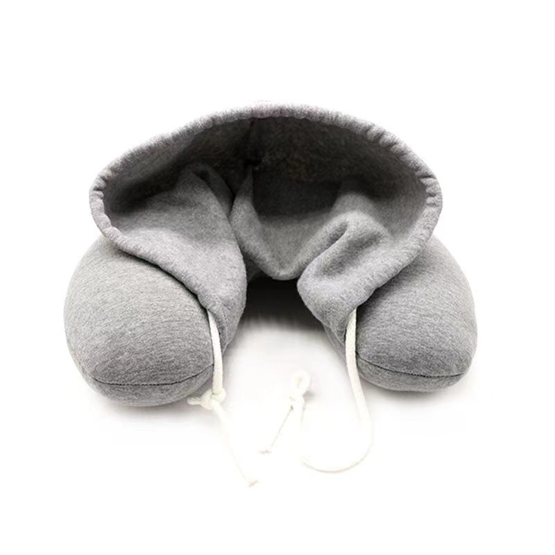 Pernă de gât cu glugă, în formă de U, cu umplutură din granule de spumă, pentru adulți – suport cervical de călătorie; material de bază: poliester; material exterior: nailon