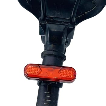 Stražnja svjetiljka za bicikl s 360° rotacijom, USB punjenje, kompatibilna s planinskim biciklima