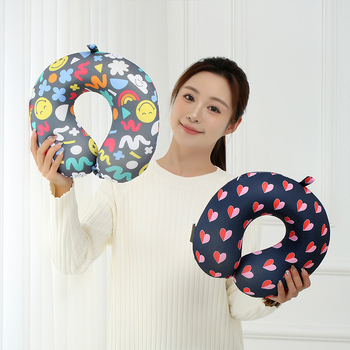 Perna de gât în formă U, din spumă memory, cu nucleu Milk Silk și imprimeu pe bumbac, stil desen animat, greutate până la 500 g