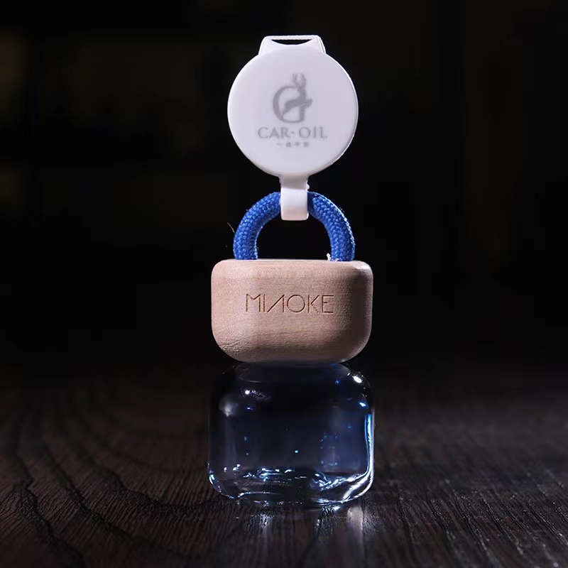 Κρεμαστό μπουκαλάκι αρώματος αυτοκινήτου, προσαρμοζόμενο πλαστικό, 5–10 ml, φλοράλ άρωμα, κρεμαστή εγκατάσταση, διαρκεί 31–60 ημέρες