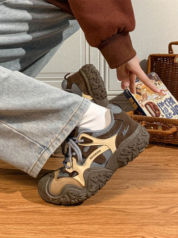 Unisex outdoor planinarske tenisice s velurom na gornjem dijelu, srednje visine, Velcro zatvarač, zaštita od udara