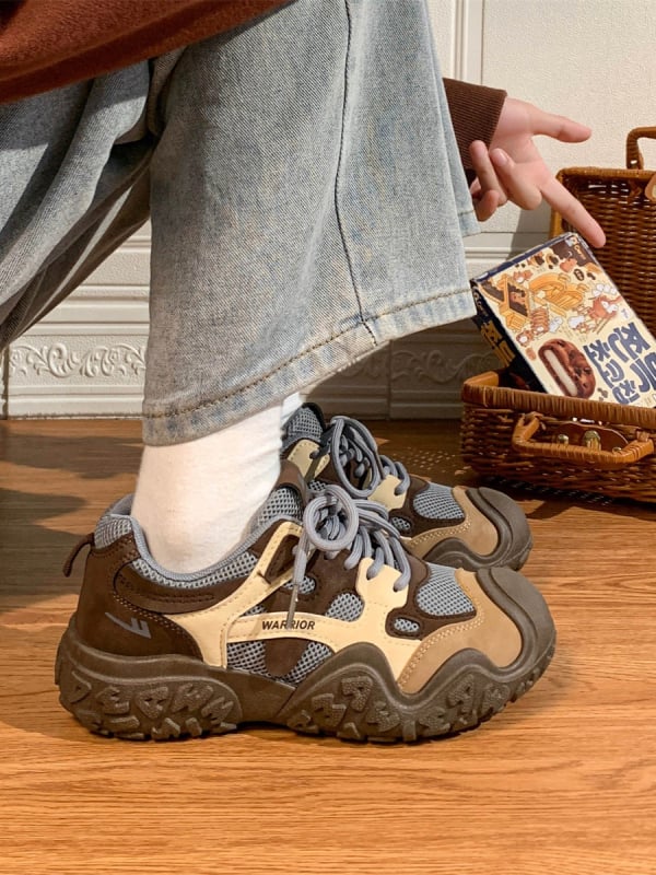 Unisex outdoor planinarske tenisice s velurom na gornjem dijelu, srednje visine, Velcro zatvarač, zaštita od udara