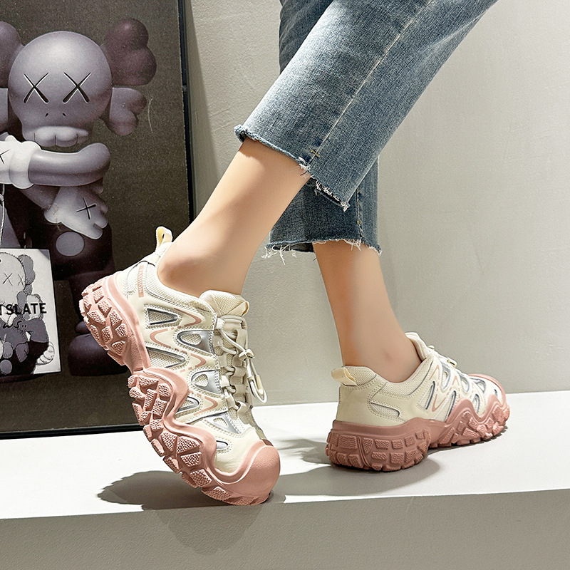 Női túracipő, lélegző, alacsony felsőrész, felsőrész szintetikus bőrből, PU talpbetét, gumitalp, csíkos mintázat, nyár 2024