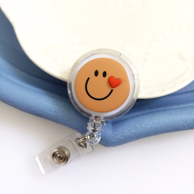 Lančić za identifikacijsku karticu medicinskih djelatnika s teleskopskim klipom i Easy Pull Buckle, duljina 65 cm, širina 3,2 cm, bez logotipa