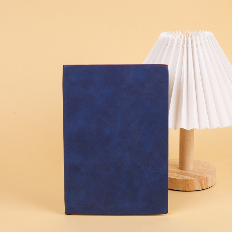 Caiet Holy chi cu copertă din piele sintetică, legare pe linie, hârtie 40 gsm, 50–100 pagini